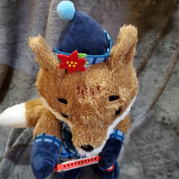 Target Wondershop Christmas 2024 Animated Musical Plush Fox W/ Harmonica - Picture 11 of 12